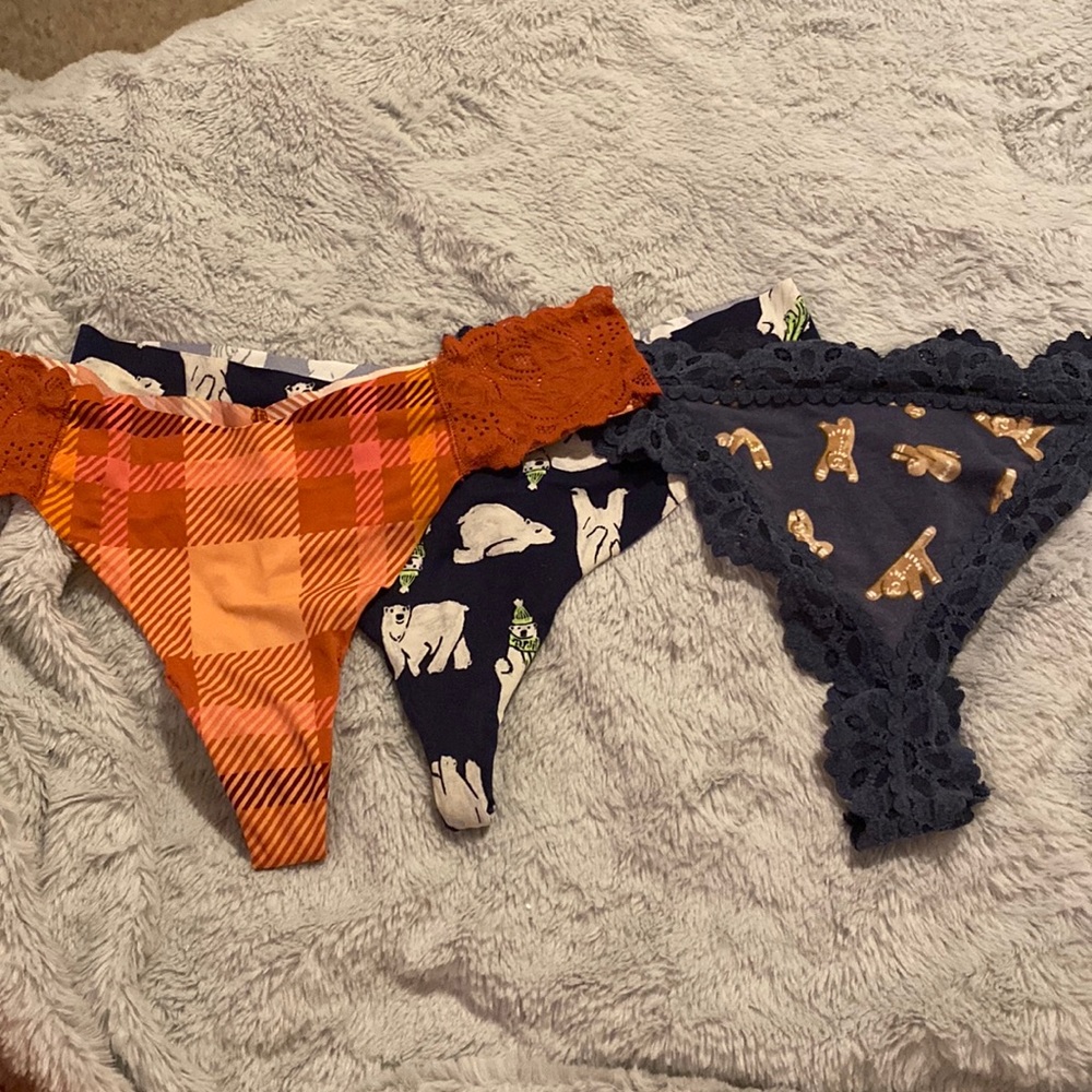 AERIE THONGS